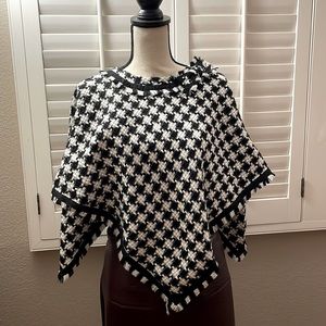 Houndstooth Textured Poncho